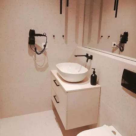 Lux Nest In Toumba *